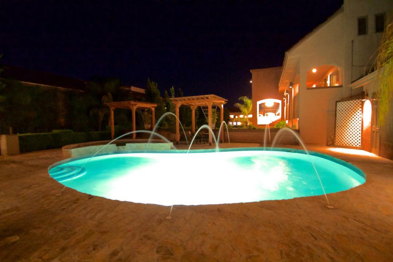 Estancia Inn Текате Екстериор снимка