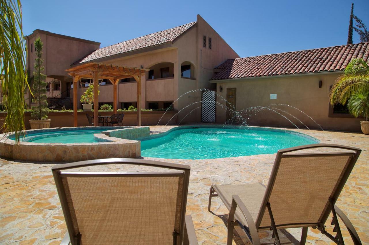 Estancia Inn Текате Екстериор снимка